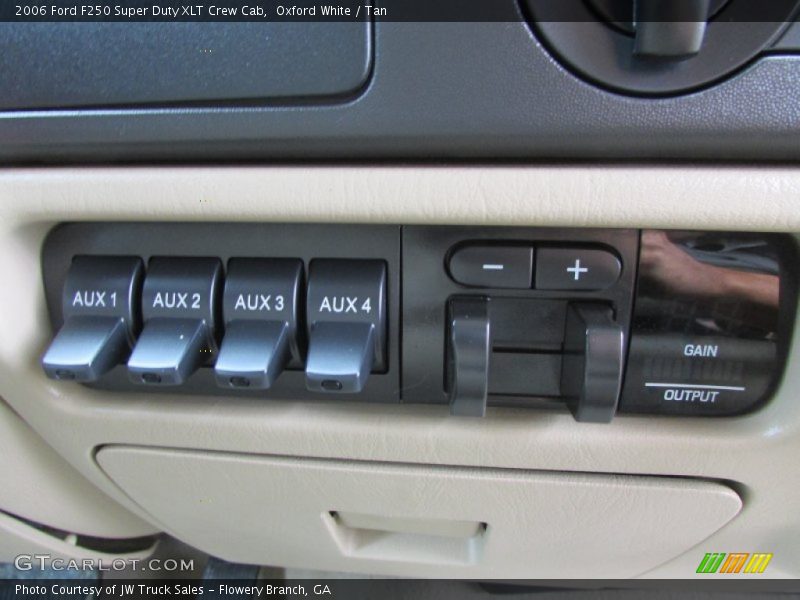Oxford White / Tan 2006 Ford F250 Super Duty XLT Crew Cab