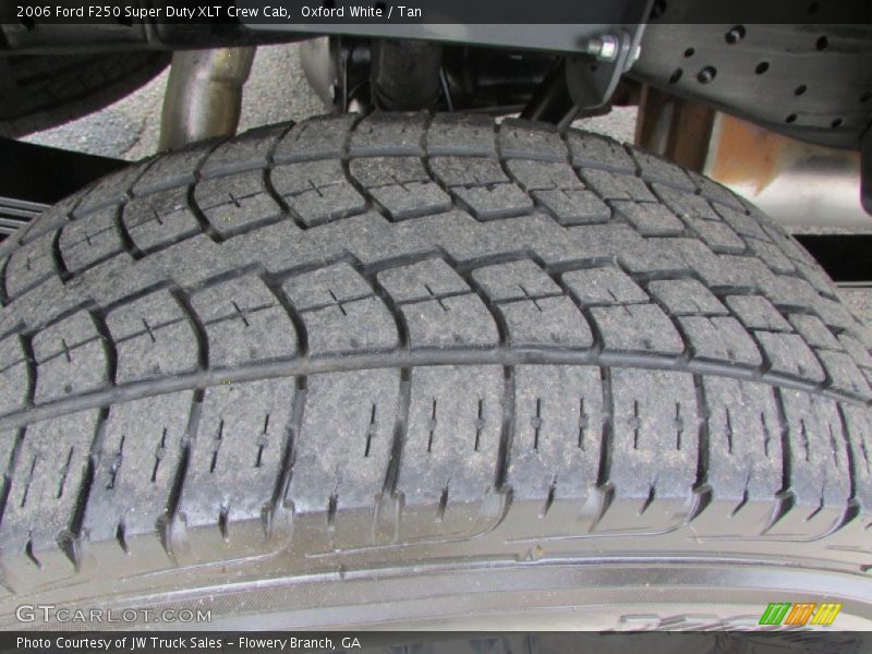 Oxford White / Tan 2006 Ford F250 Super Duty XLT Crew Cab