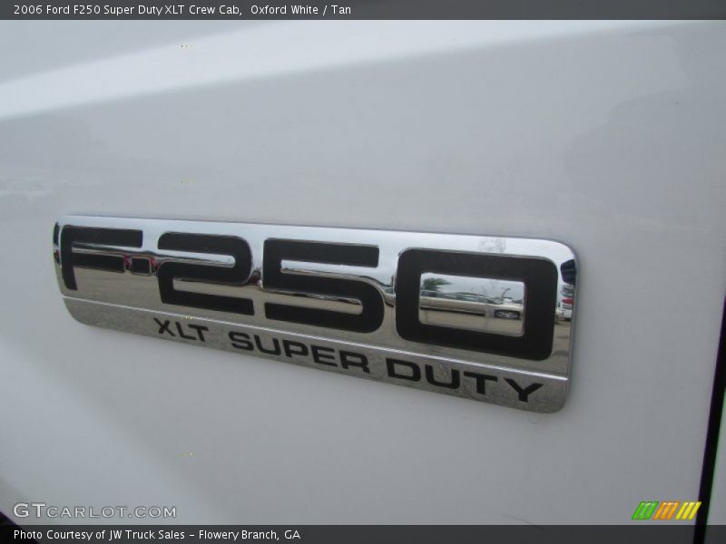 Oxford White / Tan 2006 Ford F250 Super Duty XLT Crew Cab