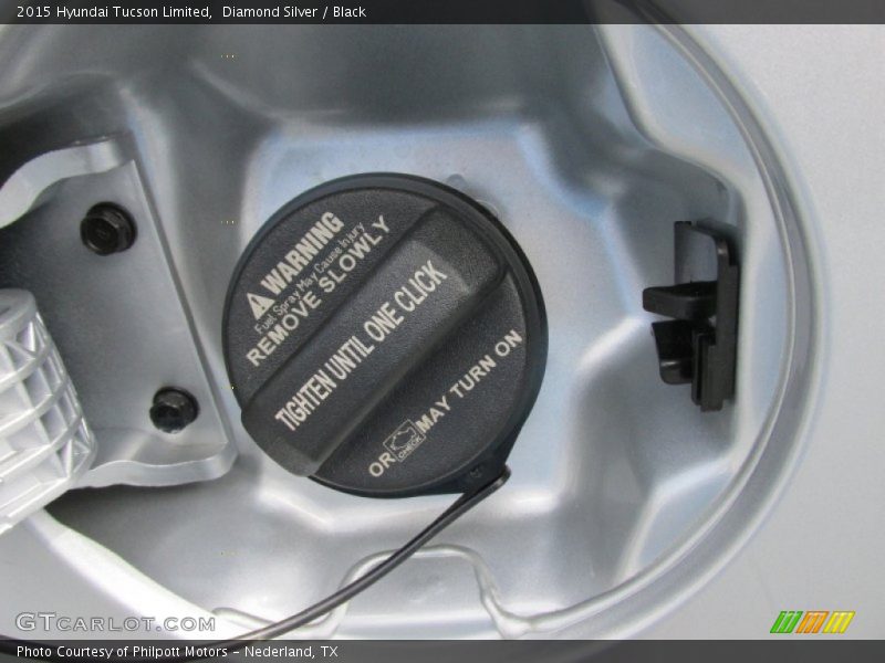 Diamond Silver / Black 2015 Hyundai Tucson Limited