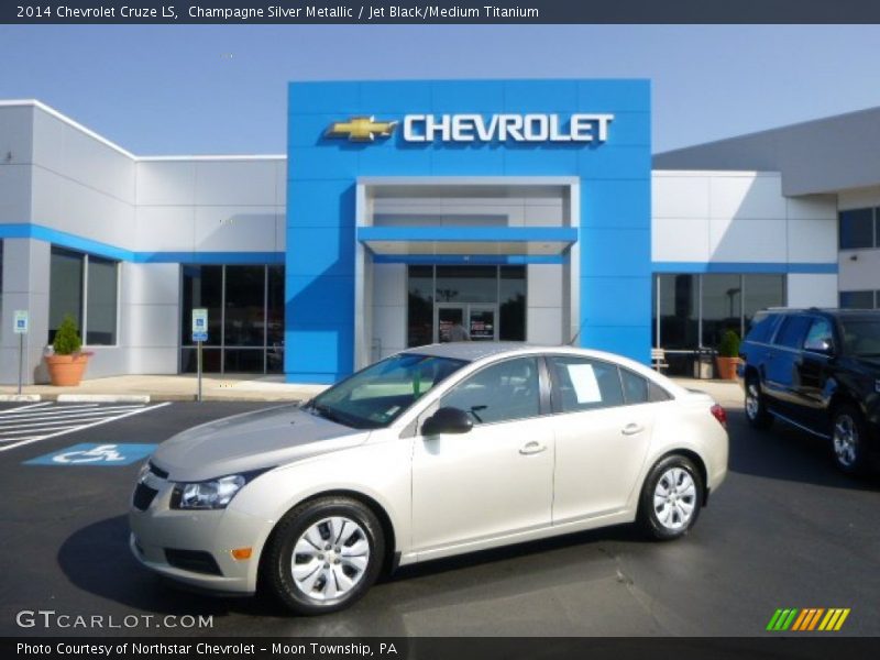 Champagne Silver Metallic / Jet Black/Medium Titanium 2014 Chevrolet Cruze LS