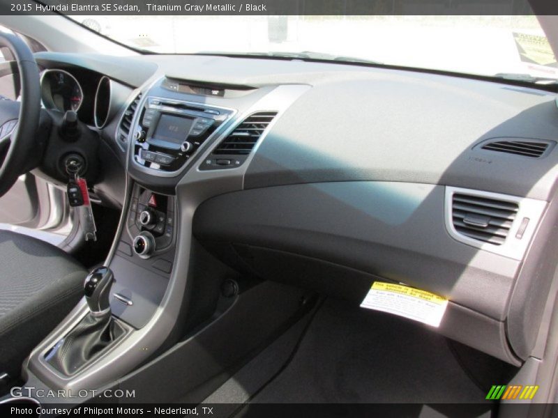 Titanium Gray Metallic / Black 2015 Hyundai Elantra SE Sedan