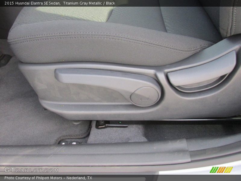 Titanium Gray Metallic / Black 2015 Hyundai Elantra SE Sedan