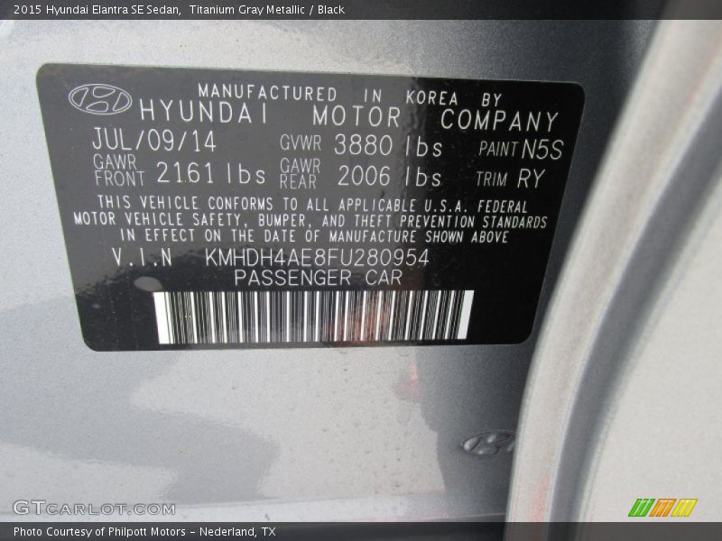 Titanium Gray Metallic / Black 2015 Hyundai Elantra SE Sedan