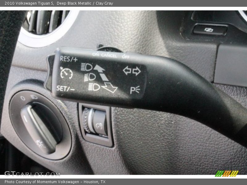 Deep Black Metallic / Clay Gray 2010 Volkswagen Tiguan S