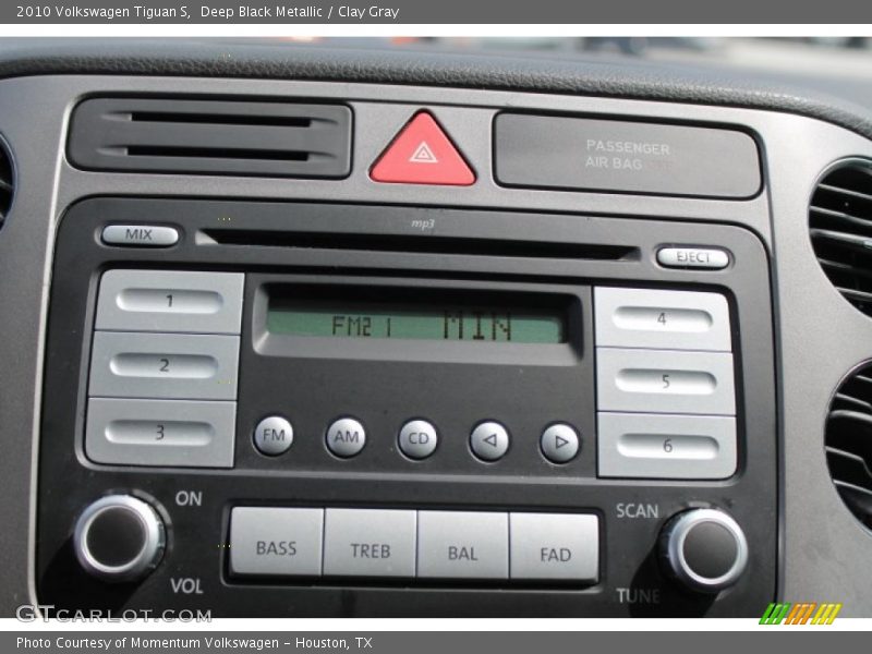 Deep Black Metallic / Clay Gray 2010 Volkswagen Tiguan S