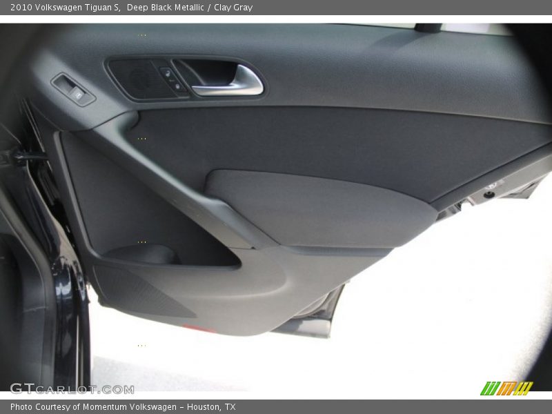 Deep Black Metallic / Clay Gray 2010 Volkswagen Tiguan S