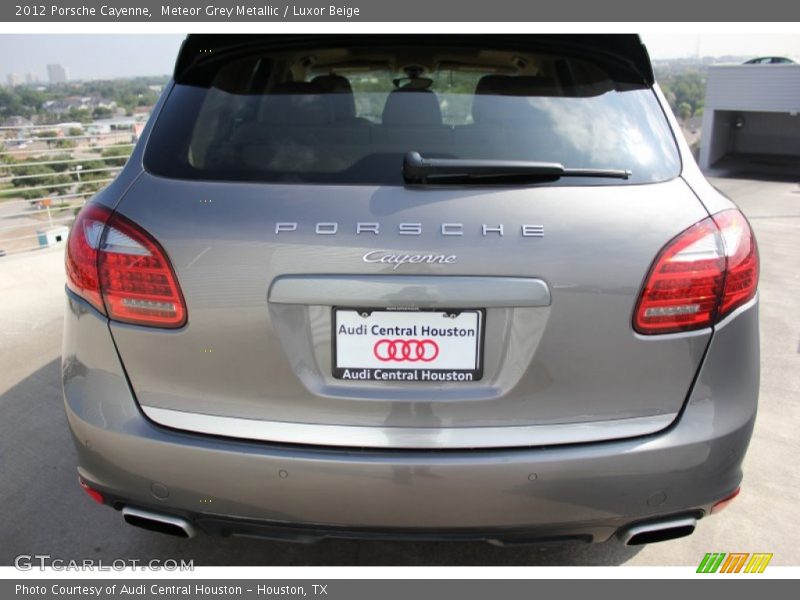 Meteor Grey Metallic / Luxor Beige 2012 Porsche Cayenne