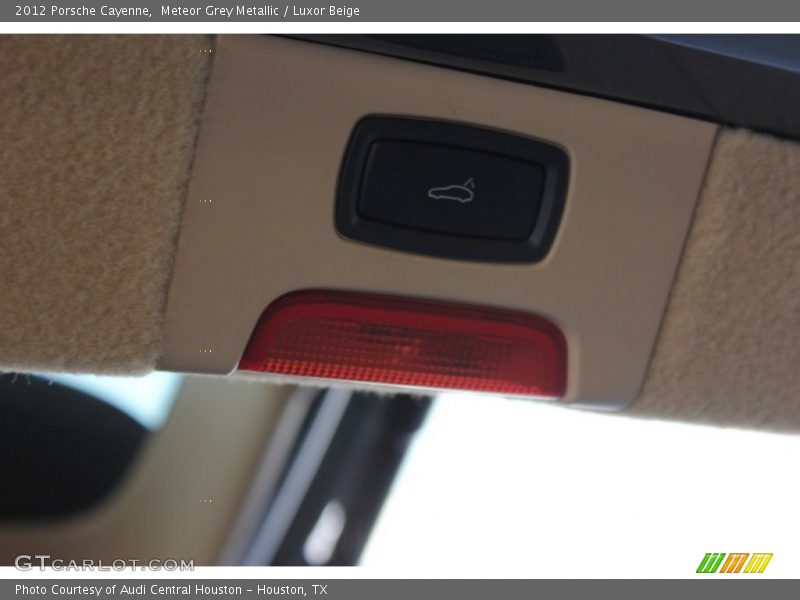 Meteor Grey Metallic / Luxor Beige 2012 Porsche Cayenne