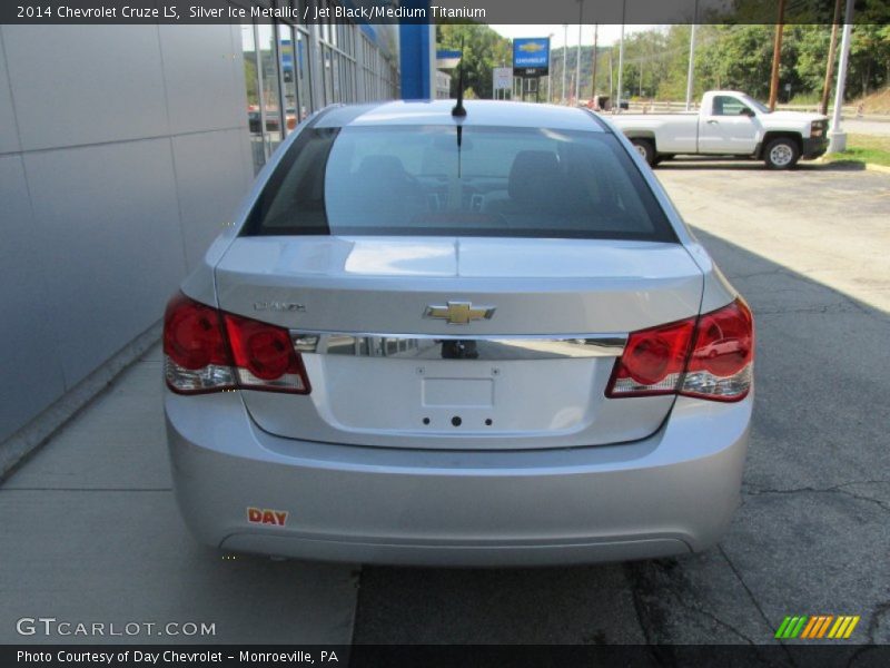 Silver Ice Metallic / Jet Black/Medium Titanium 2014 Chevrolet Cruze LS