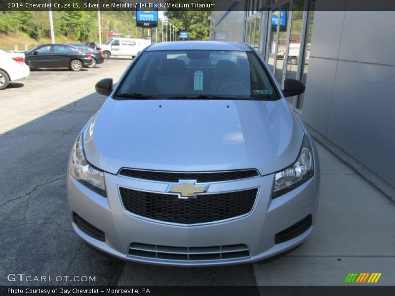 Silver Ice Metallic / Jet Black/Medium Titanium 2014 Chevrolet Cruze LS