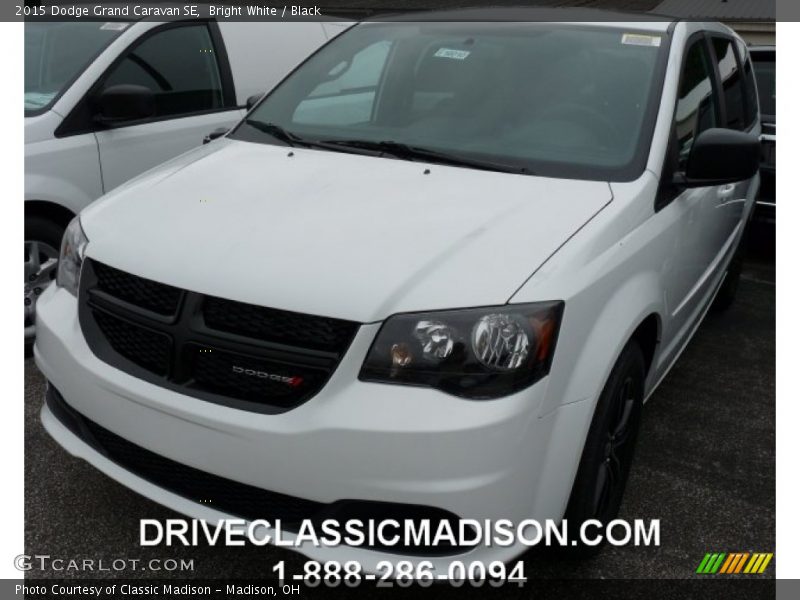 Bright White / Black 2015 Dodge Grand Caravan SE