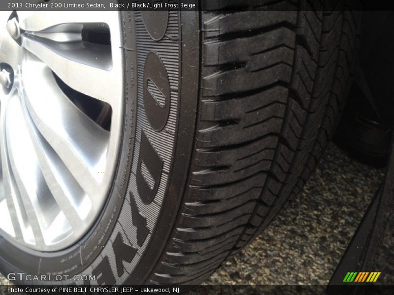 Black / Black/Light Frost Beige 2013 Chrysler 200 Limited Sedan