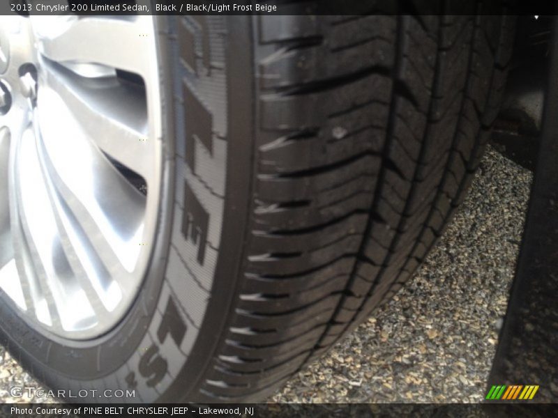Black / Black/Light Frost Beige 2013 Chrysler 200 Limited Sedan