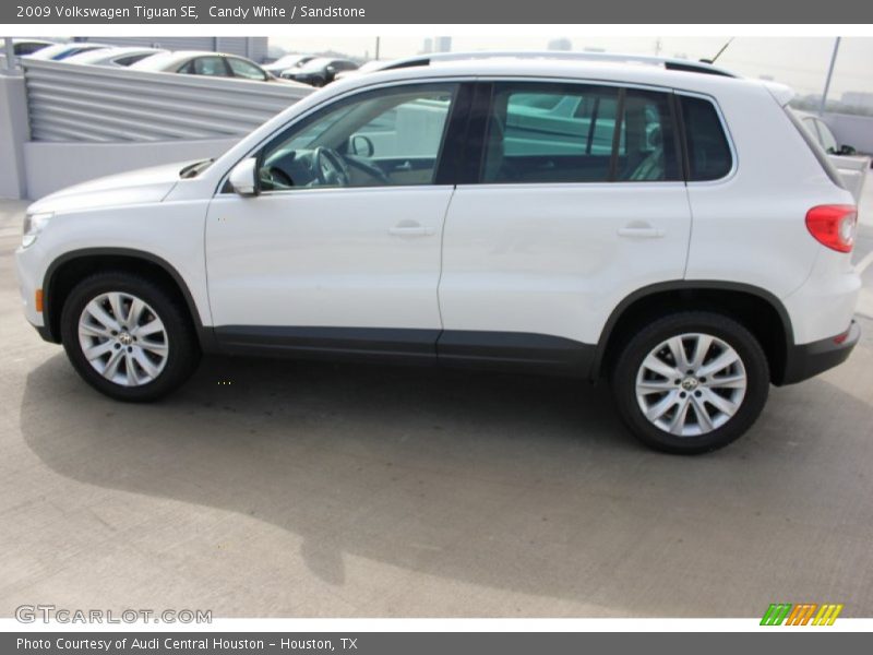 Candy White / Sandstone 2009 Volkswagen Tiguan SE