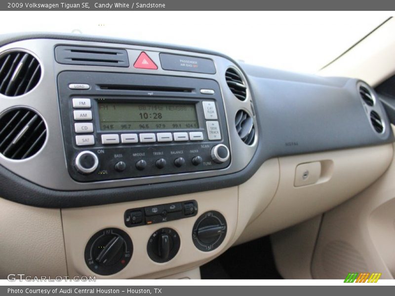 Candy White / Sandstone 2009 Volkswagen Tiguan SE
