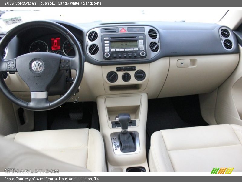 Candy White / Sandstone 2009 Volkswagen Tiguan SE