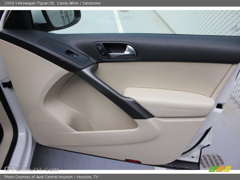 Candy White / Sandstone 2009 Volkswagen Tiguan SE