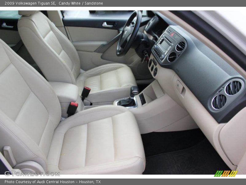 Candy White / Sandstone 2009 Volkswagen Tiguan SE