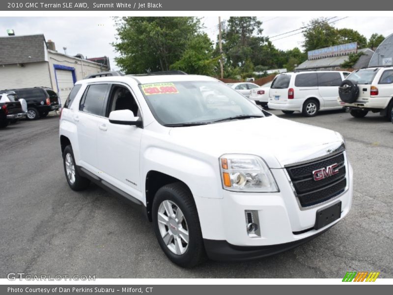 Front 3/4 View of 2010 Terrain SLE AWD