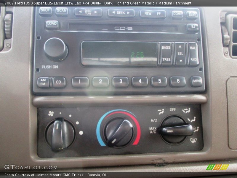 Controls of 2002 F350 Super Duty Lariat Crew Cab 4x4 Dually