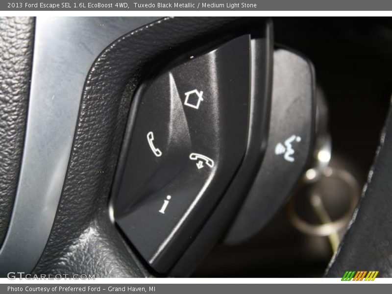 Tuxedo Black Metallic / Medium Light Stone 2013 Ford Escape SEL 1.6L EcoBoost 4WD