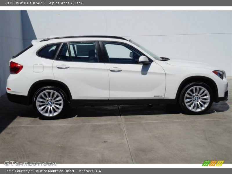 Alpine White / Black 2015 BMW X1 sDrive28i