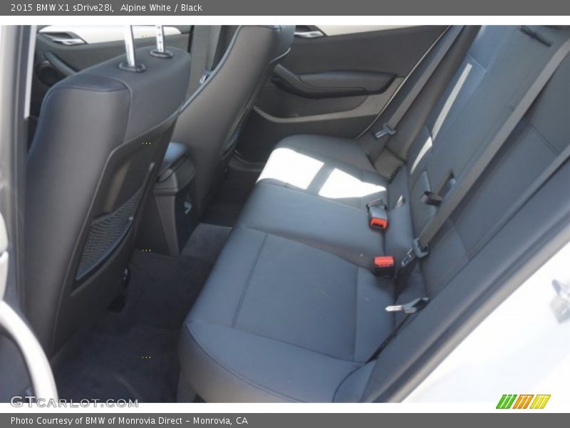 Alpine White / Black 2015 BMW X1 sDrive28i