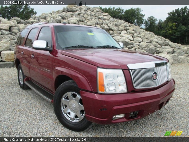 Front 3/4 View of 2004 Escalade AWD