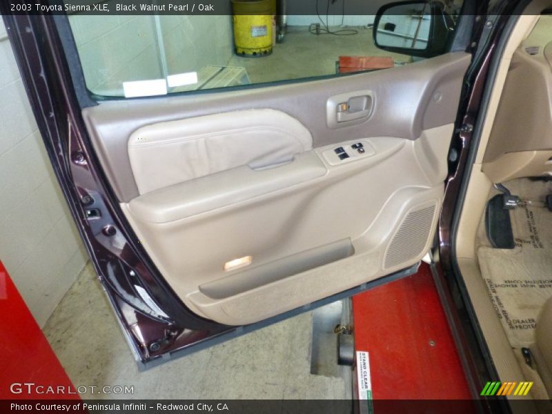 Black Walnut Pearl / Oak 2003 Toyota Sienna XLE