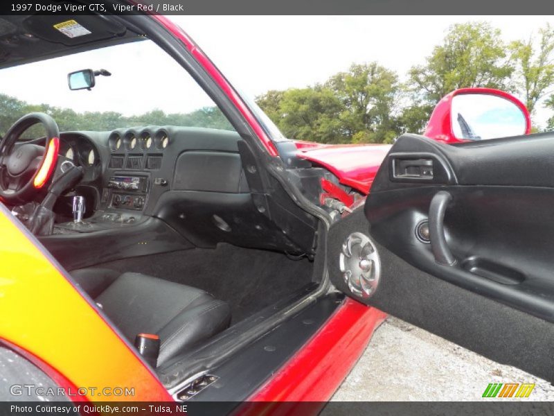 Viper Red / Black 1997 Dodge Viper GTS