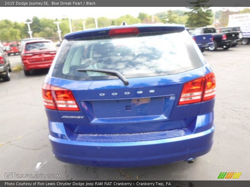 Blue Streak Pearl / Black 2015 Dodge Journey SE