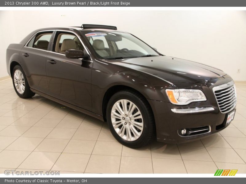Luxury Brown Pearl / Black/Light Frost Beige 2013 Chrysler 300 AWD