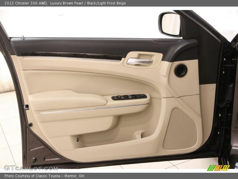 Luxury Brown Pearl / Black/Light Frost Beige 2013 Chrysler 300 AWD