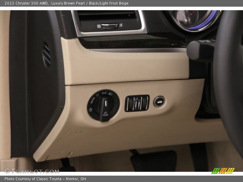 Luxury Brown Pearl / Black/Light Frost Beige 2013 Chrysler 300 AWD