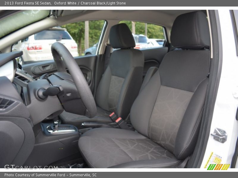 Oxford White / Charcoal Black/Light Stone 2013 Ford Fiesta SE Sedan