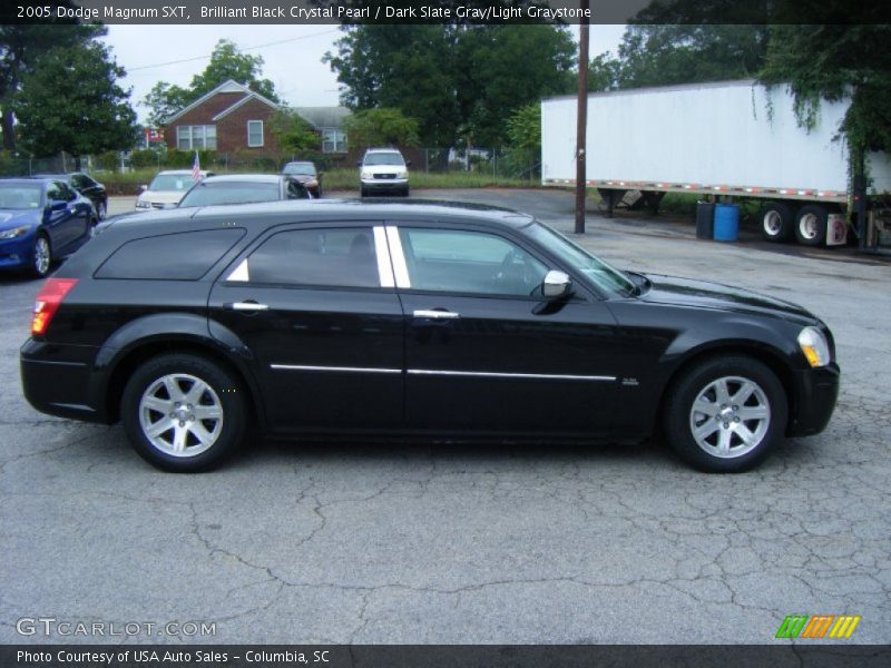 Brilliant Black Crystal Pearl / Dark Slate Gray/Light Graystone 2005 Dodge Magnum SXT