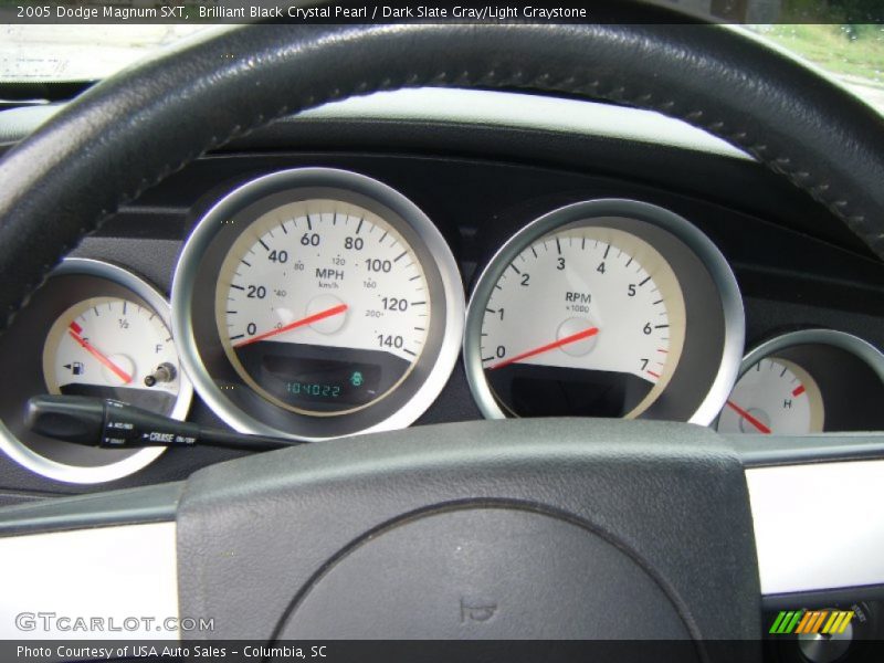 Brilliant Black Crystal Pearl / Dark Slate Gray/Light Graystone 2005 Dodge Magnum SXT