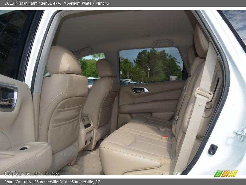 Moonlight White / Almond 2013 Nissan Pathfinder SL 4x4