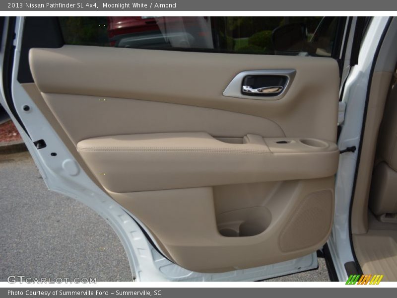 Moonlight White / Almond 2013 Nissan Pathfinder SL 4x4