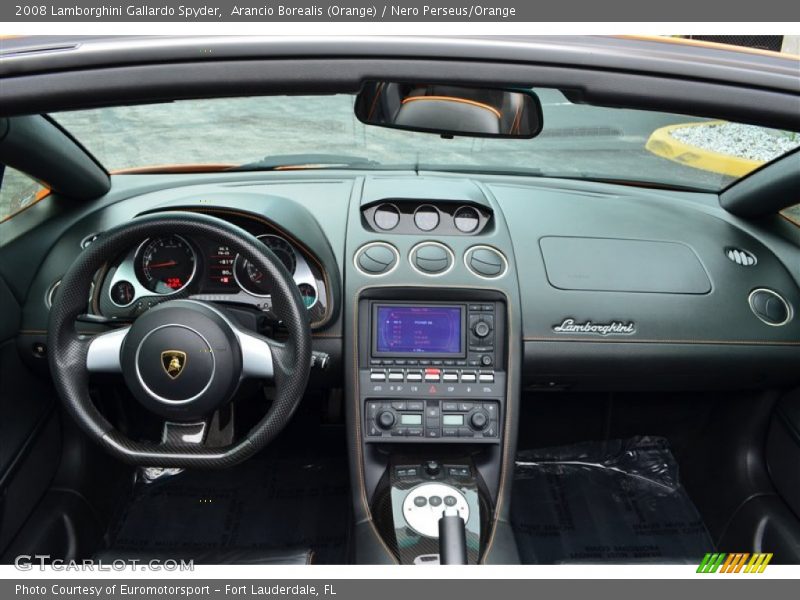 Dashboard of 2008 Gallardo Spyder