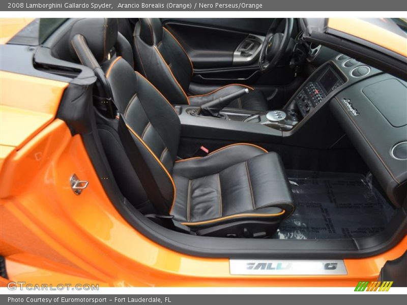 Front Seat of 2008 Gallardo Spyder