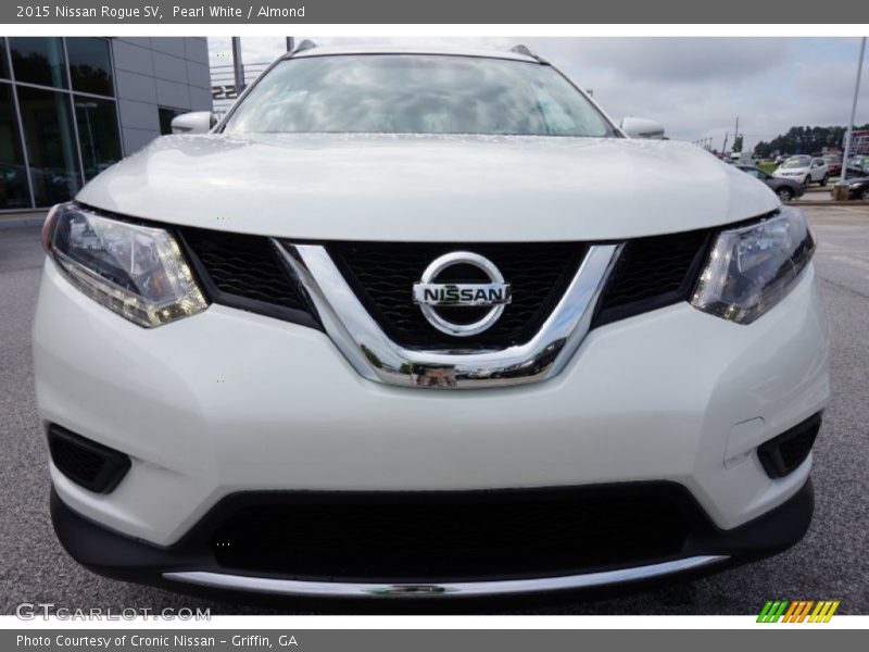 Pearl White / Almond 2015 Nissan Rogue SV