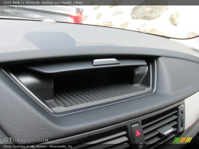Mineral Grey Metallic / Black 2015 BMW X1 xDrive28i