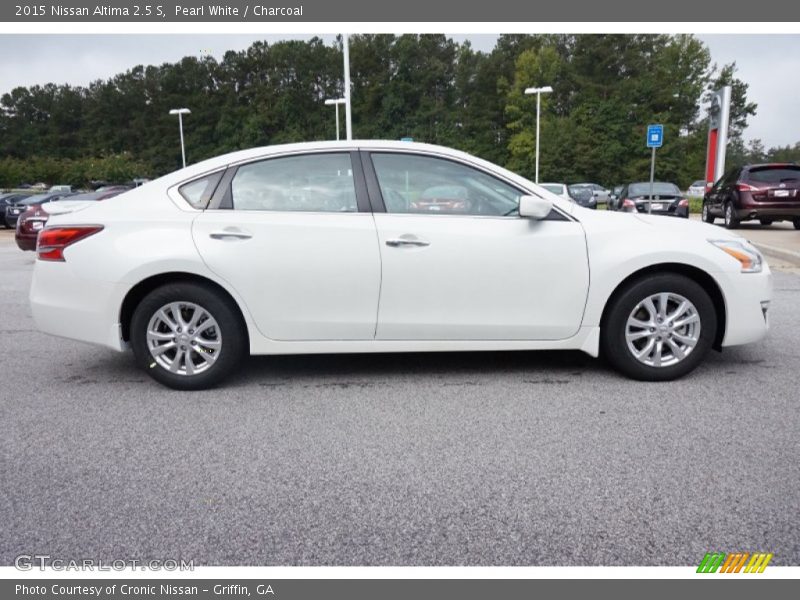Pearl White / Charcoal 2015 Nissan Altima 2.5 S