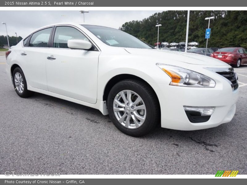 Pearl White / Charcoal 2015 Nissan Altima 2.5 S