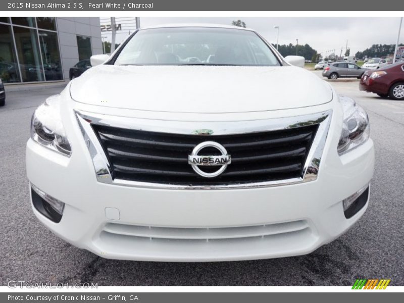 Pearl White / Charcoal 2015 Nissan Altima 2.5 S