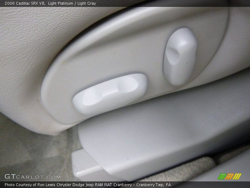Light Platinum / Light Gray 2006 Cadillac SRX V8