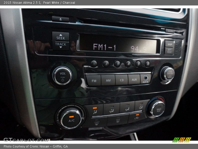 Pearl White / Charcoal 2015 Nissan Altima 2.5 S