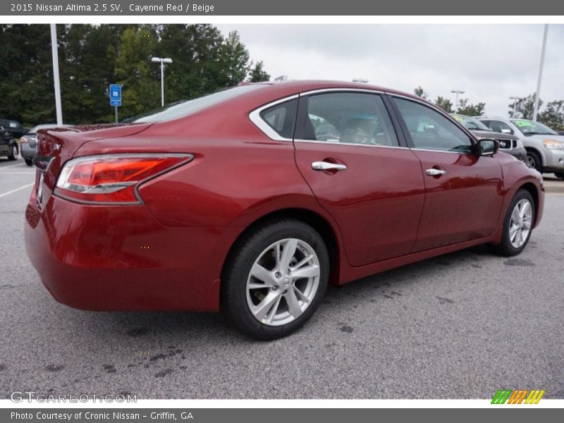 Cayenne Red / Beige 2015 Nissan Altima 2.5 SV